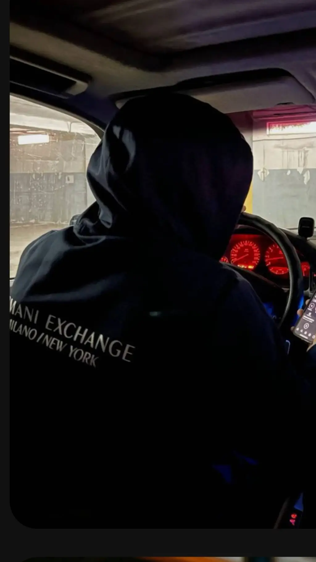 ai character: Алекс  background