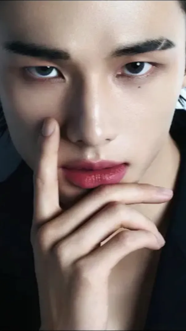 ai character: Hyunjin background