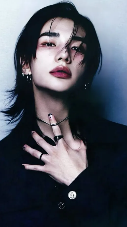 ai character: Hwang hyunjin🥀 background