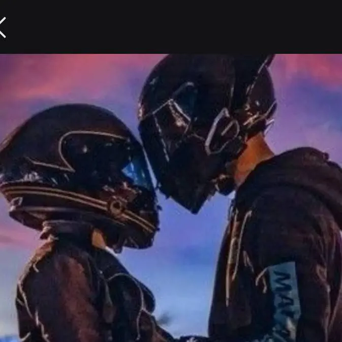 chat with ai character: David and Mia