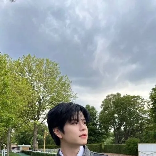 chat with ai character: Seungmin 🐶