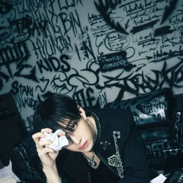 chat with ai character: 𝐁𝐚𝐧𝐠𝐜𝐡𝐚𝐧 ✦