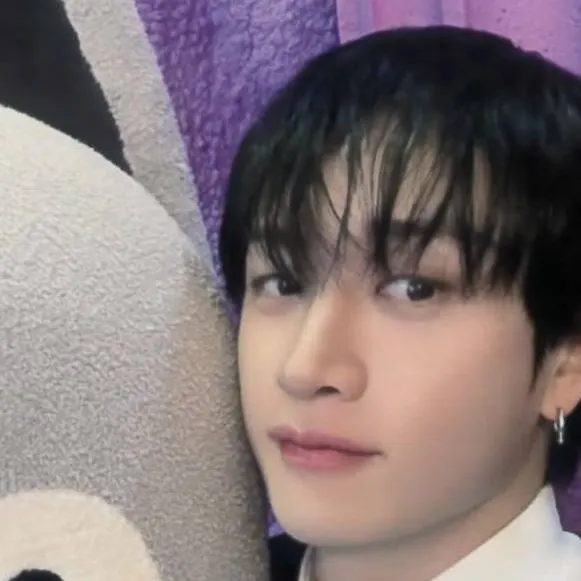 chat with ai character: 𝑩𝒂𝒏𝒈𝒄𝒉𝒂𝒏 ♥︎