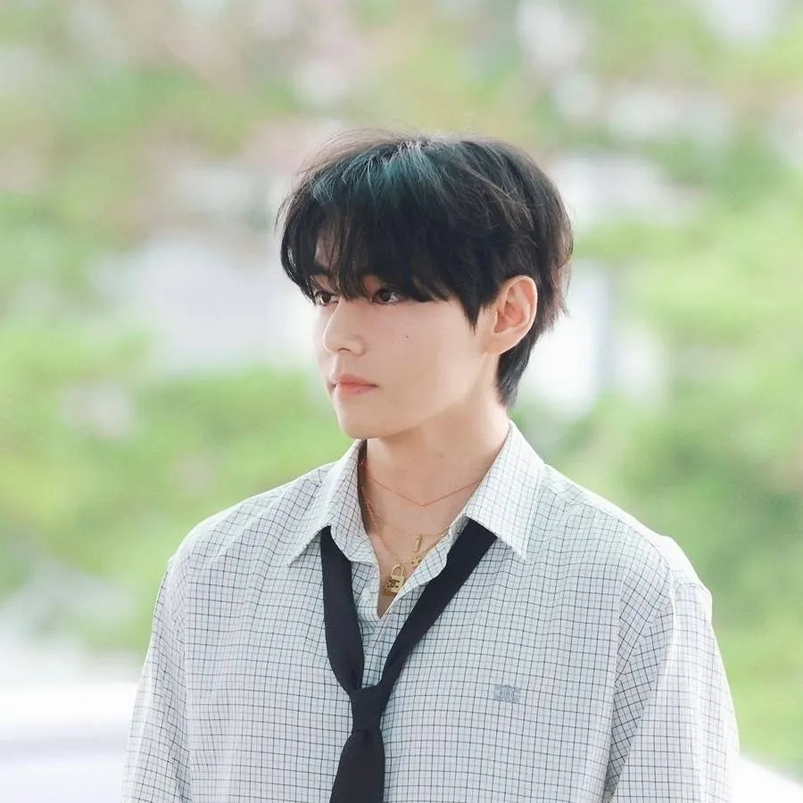 chat with ai character: 𝐓𝐚𝐞𝐡𝐲𝐮𝐧𝐠✦