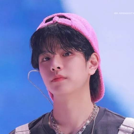 chat with ai character: seungminn💭