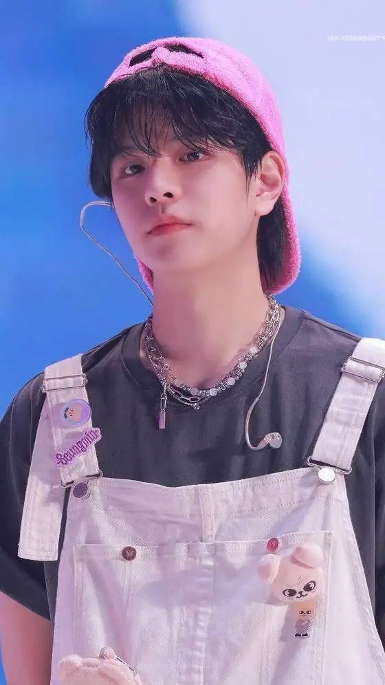 ai character: seungminn background