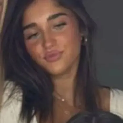 chat with ai character: Slumber party 