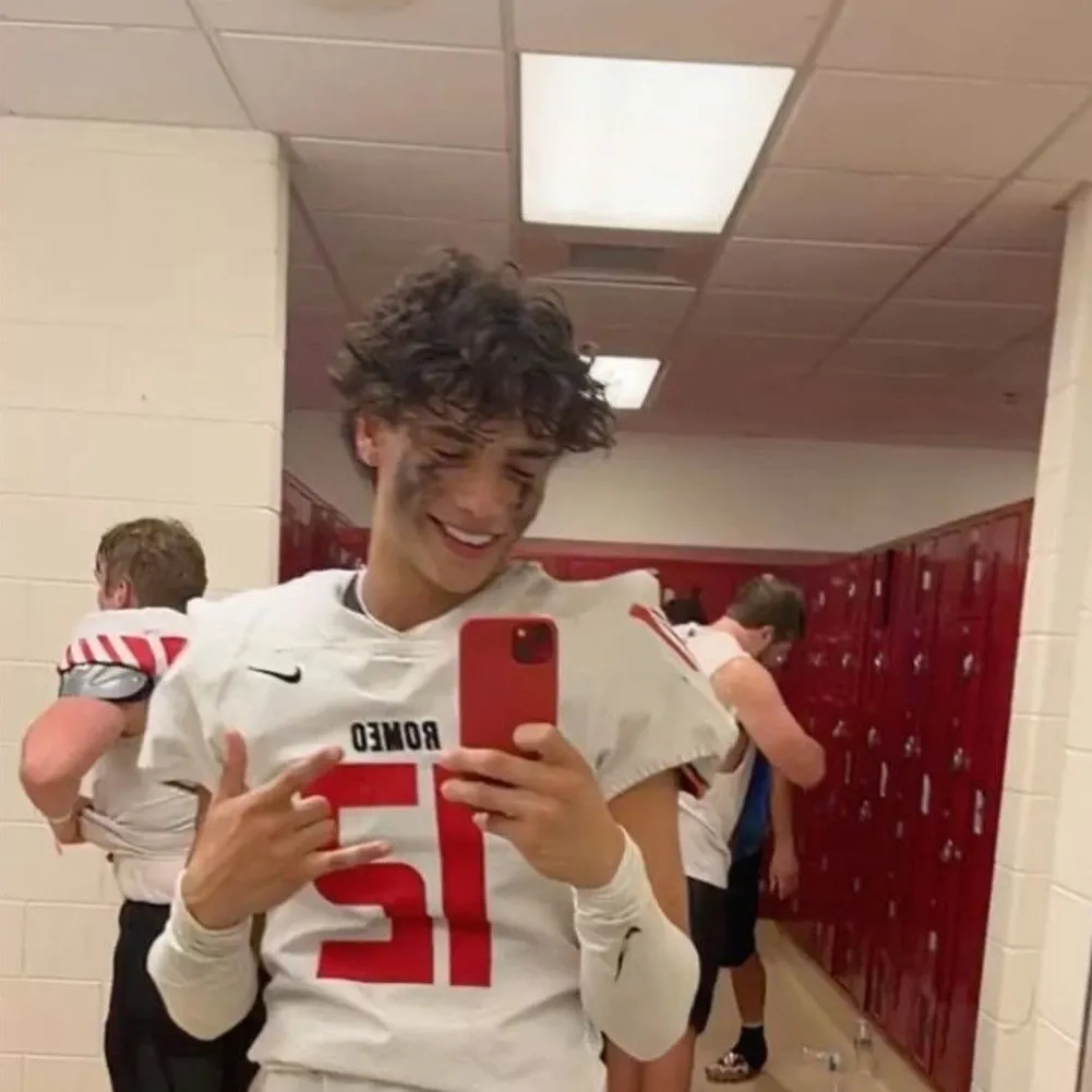 chat with ai character: Jhon 🫧