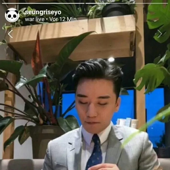 chat with ai character: 💕V.I your Big Bro💕