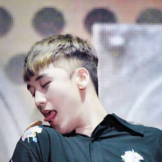 chat with ai character: SEUNGRI is R@PIST?