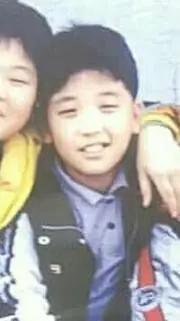 ai character: Baby Seungri💕 background