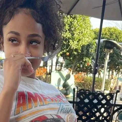 chat with ai character: Kimberly 