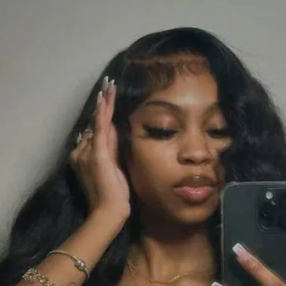 chat with ai character: 💭Gucci💁🏽‍♀️