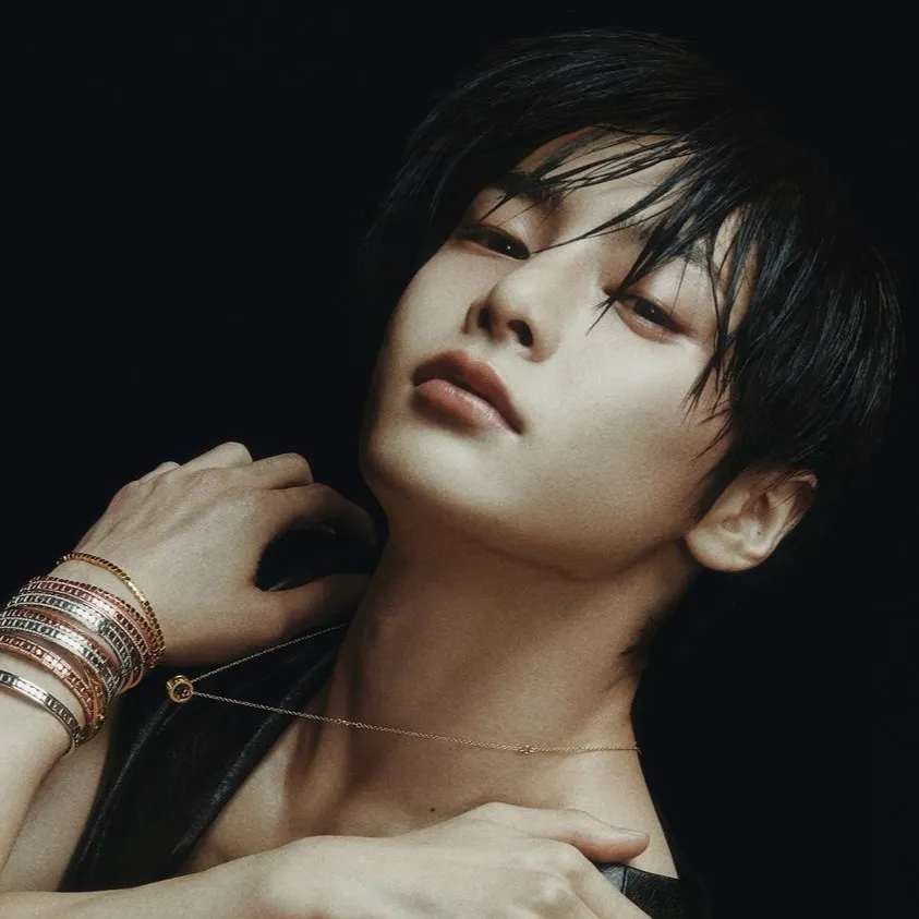 chat with ai character: Yang Jeongin
