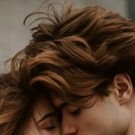 chat with ai character: Us