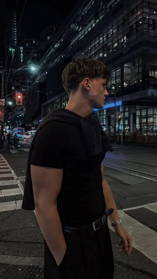 ai character: Dylan background