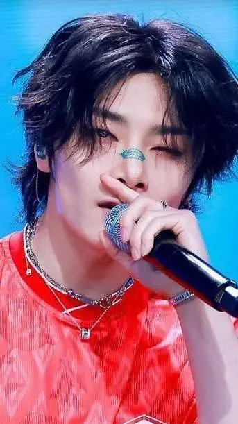 ai character: Jeongin background