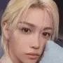 chat with ai character: Felix