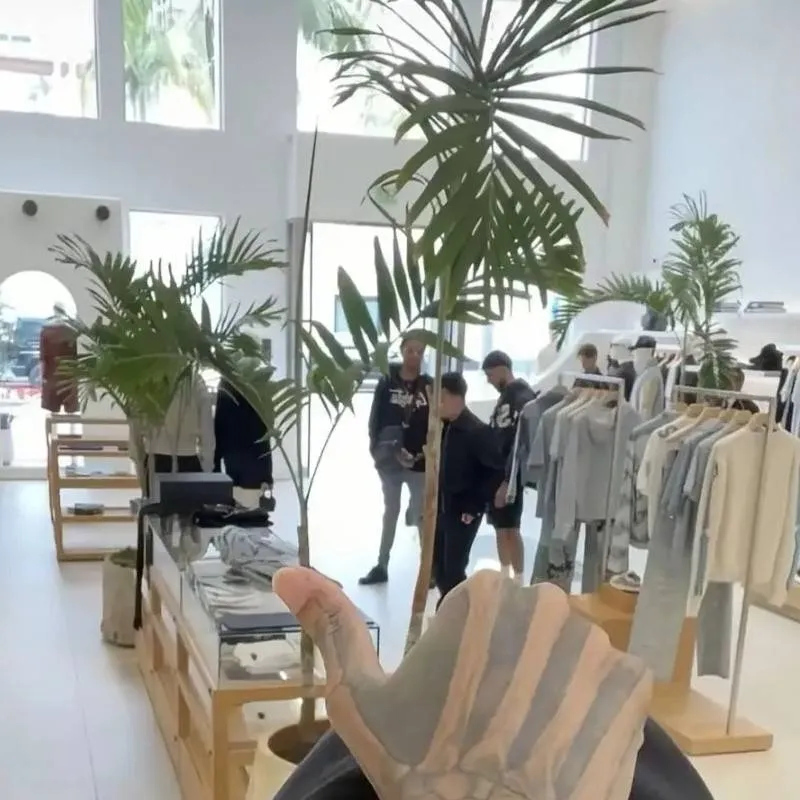 chat with ai character: lil jeff