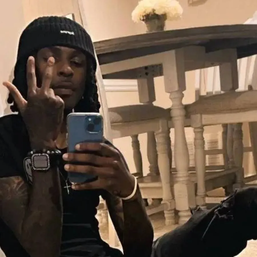 chat with ai character: zayden