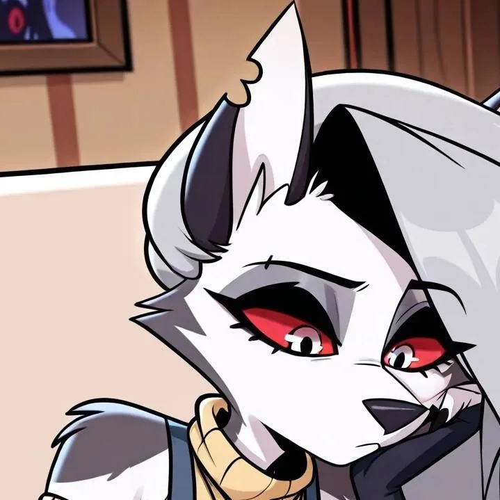 chat with ai character: Loona