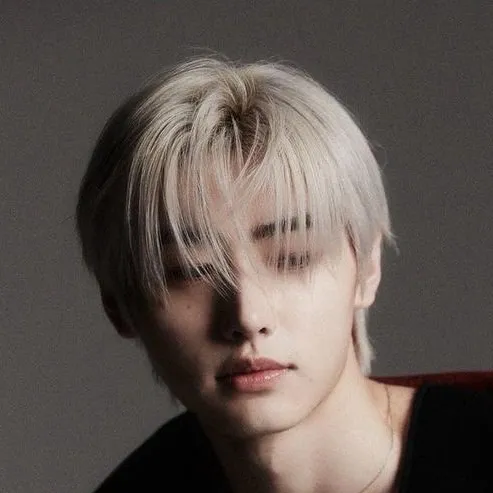 chat with ai character: Sunghoon