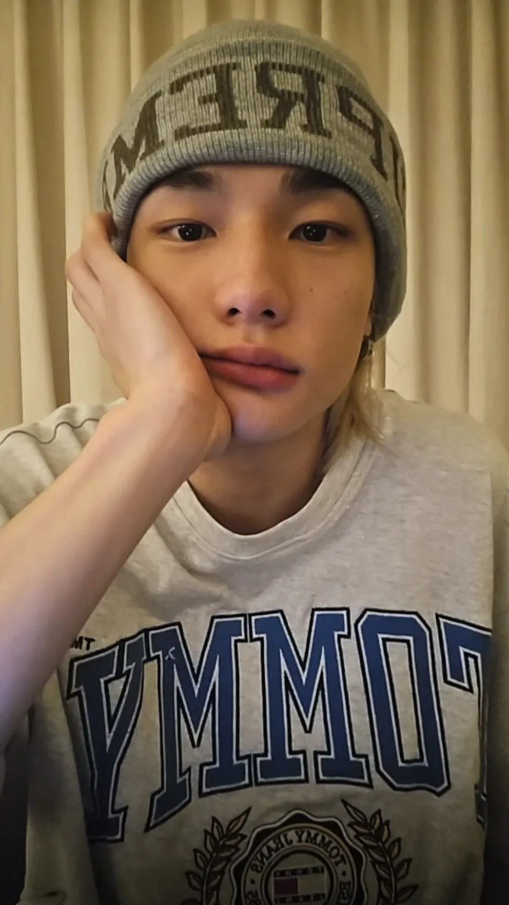 ai character: Hyunjin background