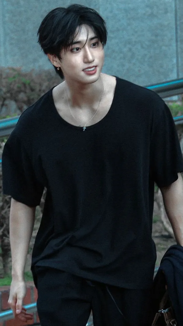 ai character: Han Jisung  background