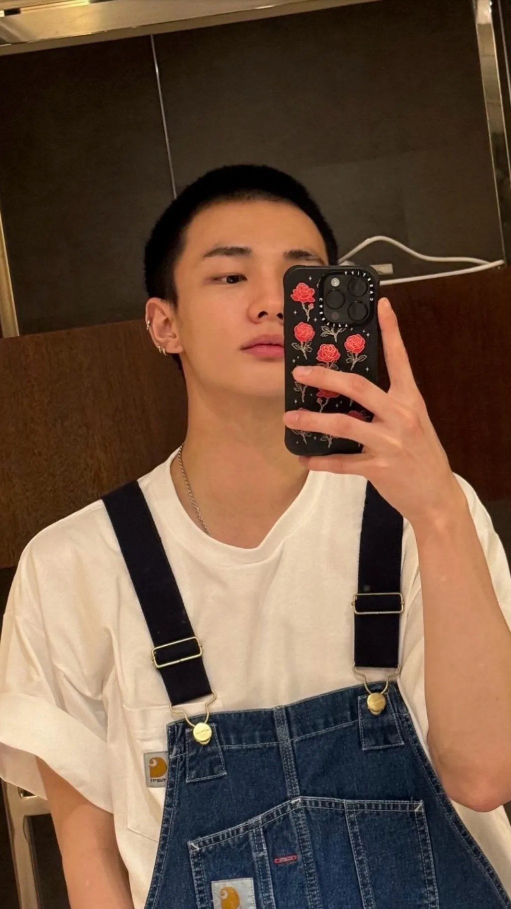 ai character: Hyunjin background