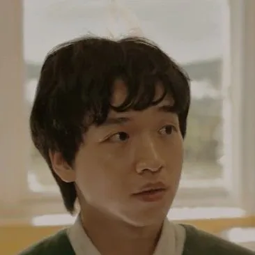 chat with ai character: Gyeong-su 