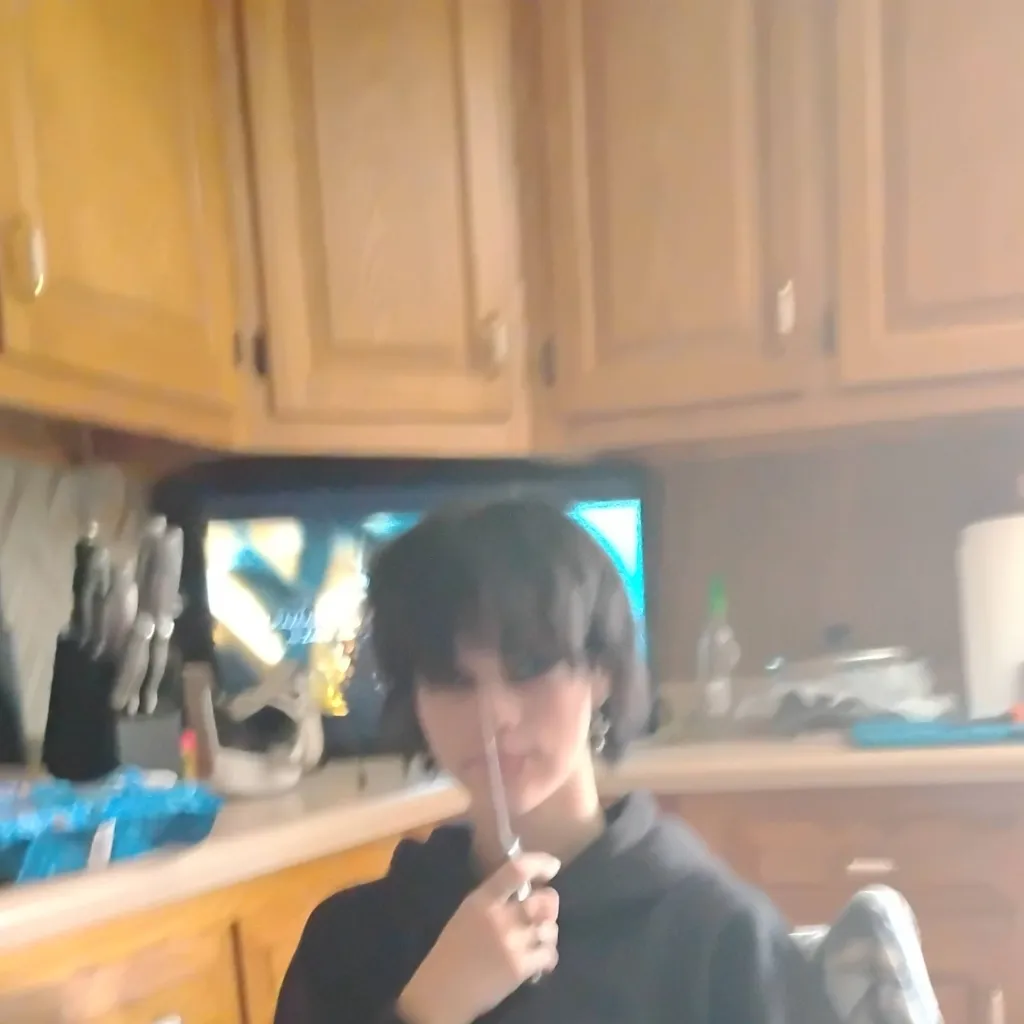 chat with ai character: my sister