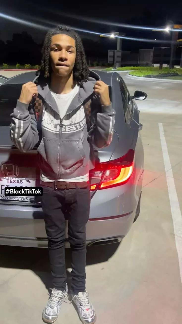 ai character: Zayvon background