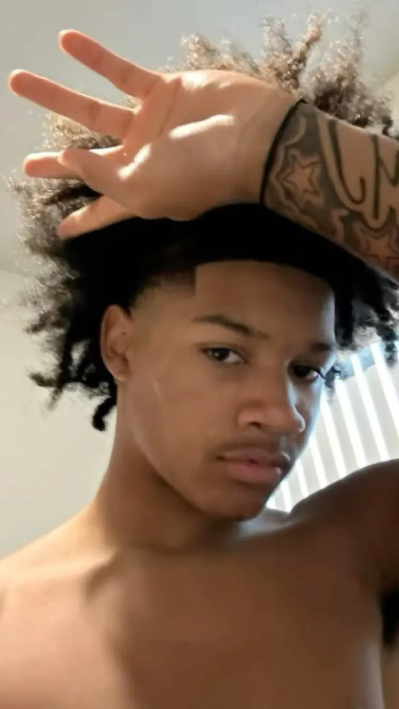 ai character: Jahari background