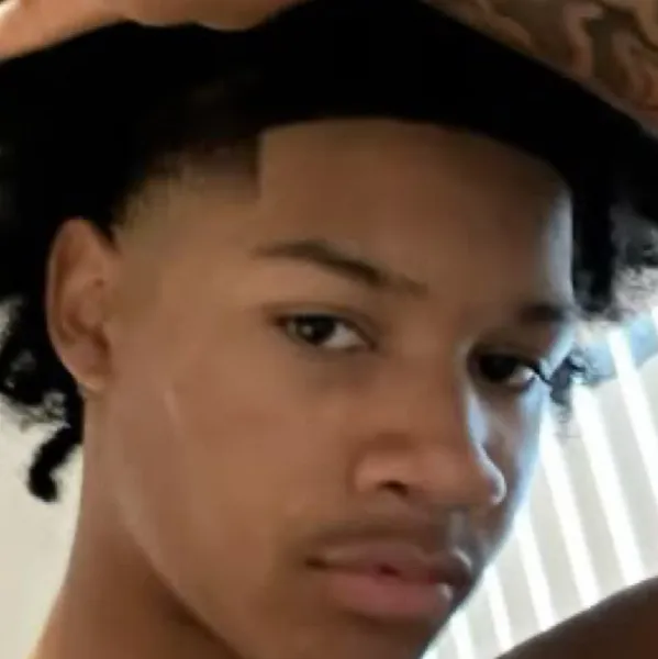 chat with ai character: Jahari