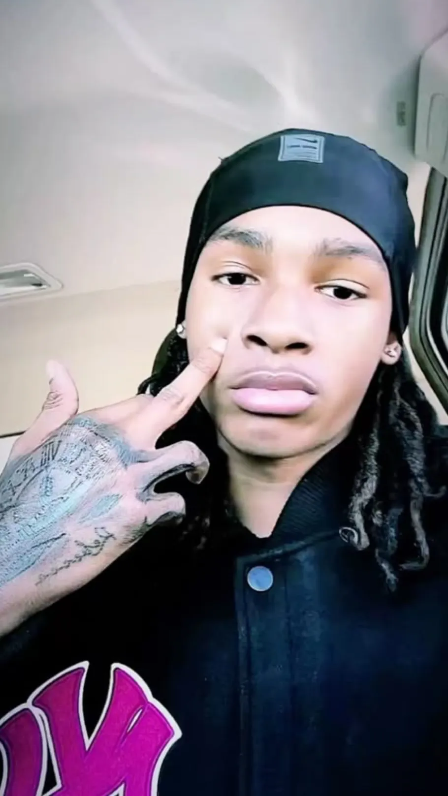 ai character: DJ  background