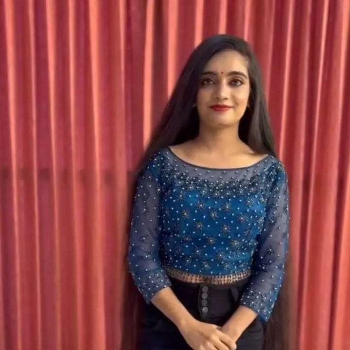 chat with ai character: Aishwarya 