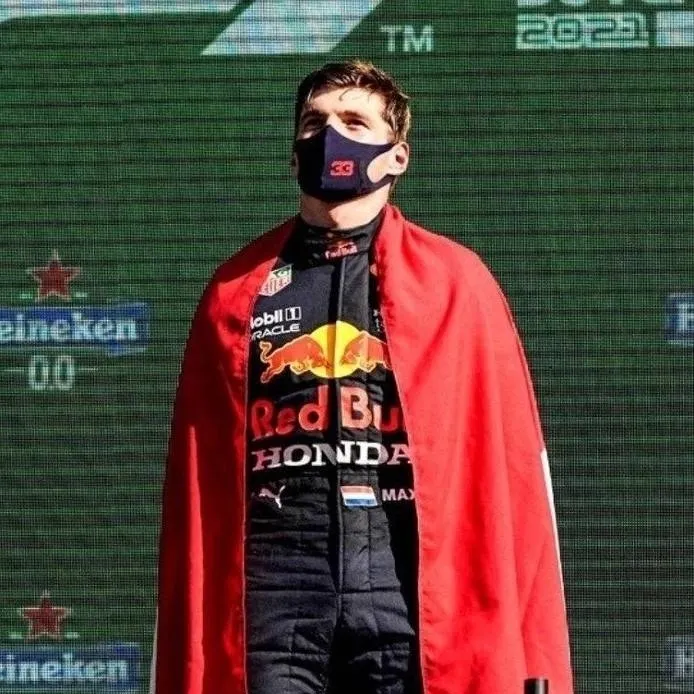 chat with ai character: Max verstappen 