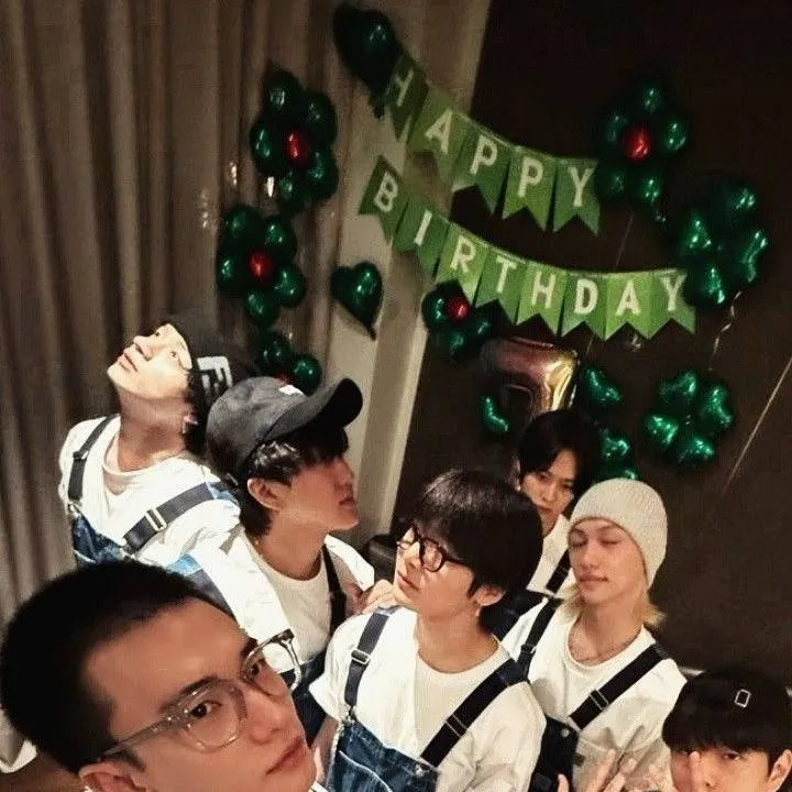 chat with ai character: •°SKZ°•