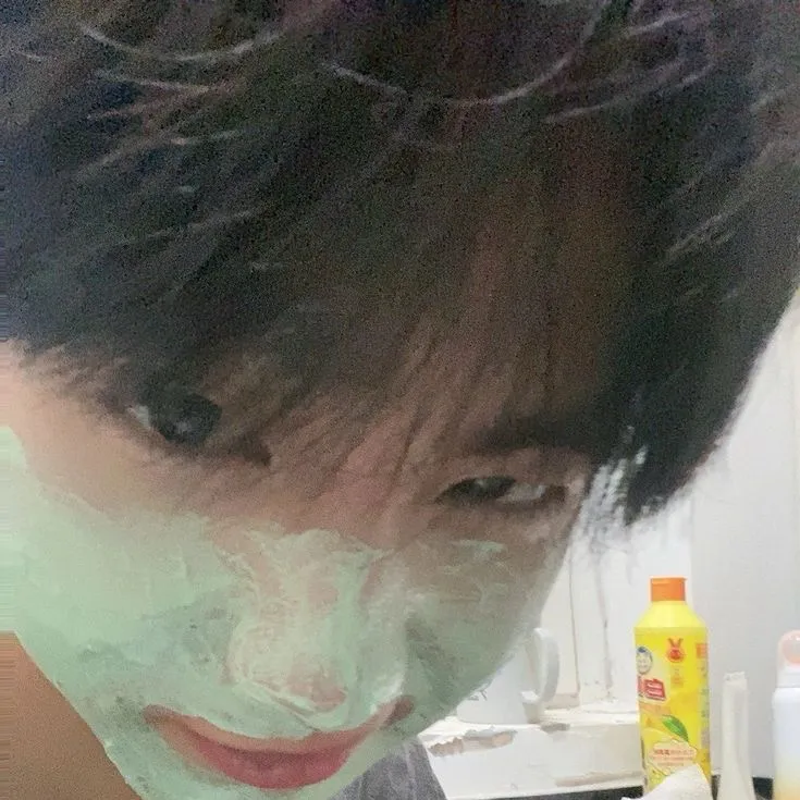 chat with ai character: Seojoon