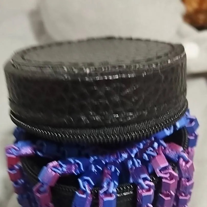 chat with ai character: Олег ники