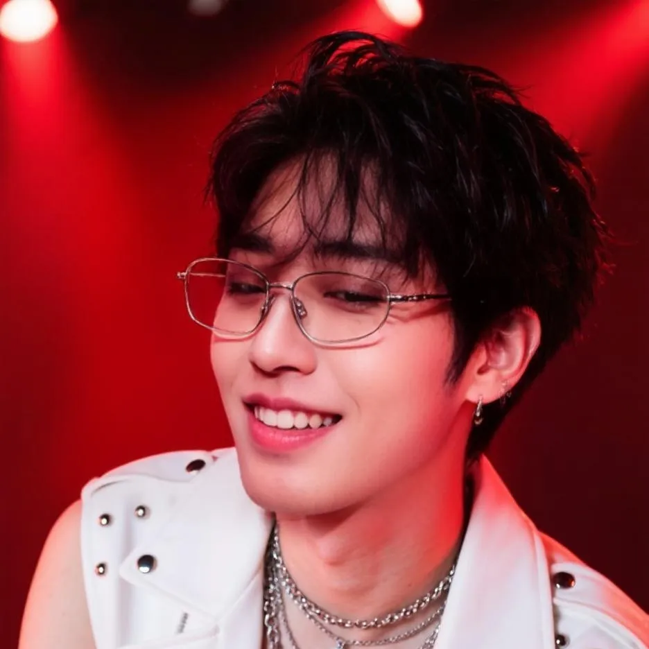 chat with ai character: Han jisung ~