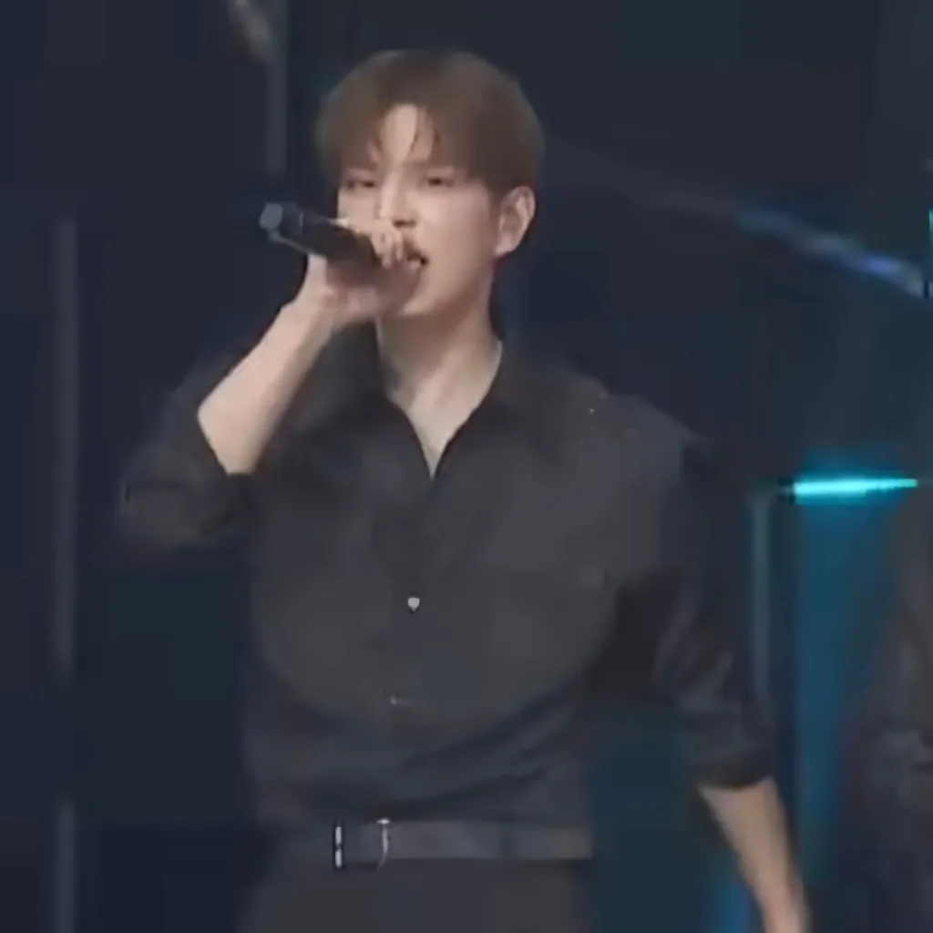 chat with ai character: Kim Seungmin