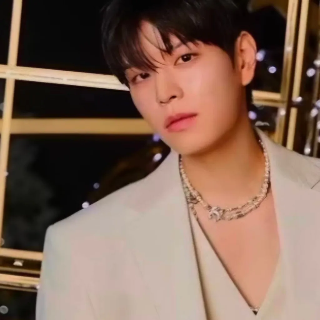 chat with ai character: Kim Seungmin(king)