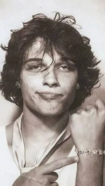 ai character: Chris sturnilo  background