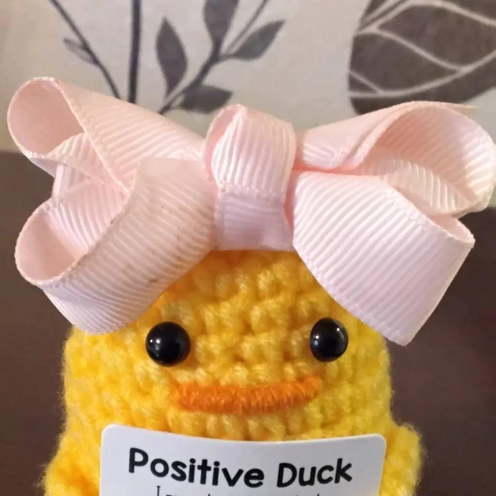 chat with ai character: Emily kocho