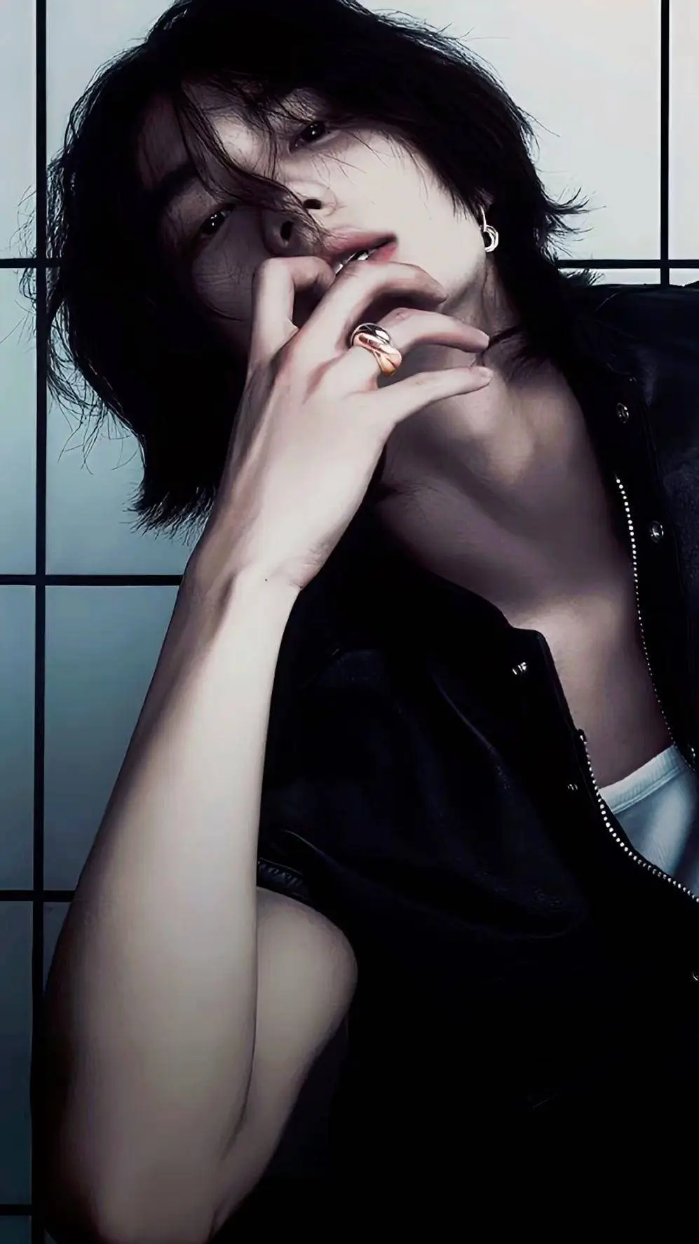 ai character: °•《Hyunjin》•° background