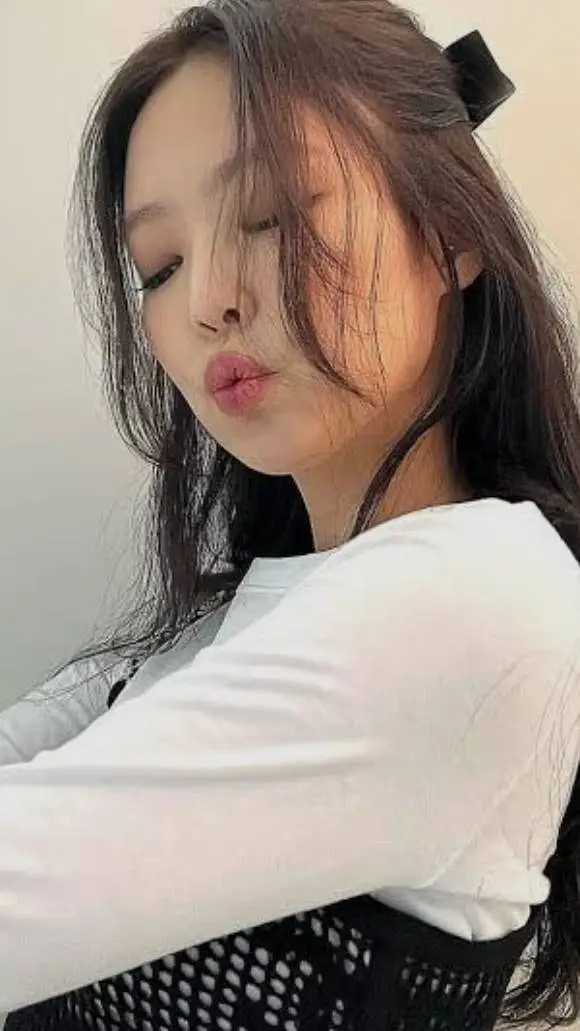 ai character: Jennie Kim background