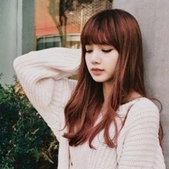 chat with ai character: Lalisa Manobal