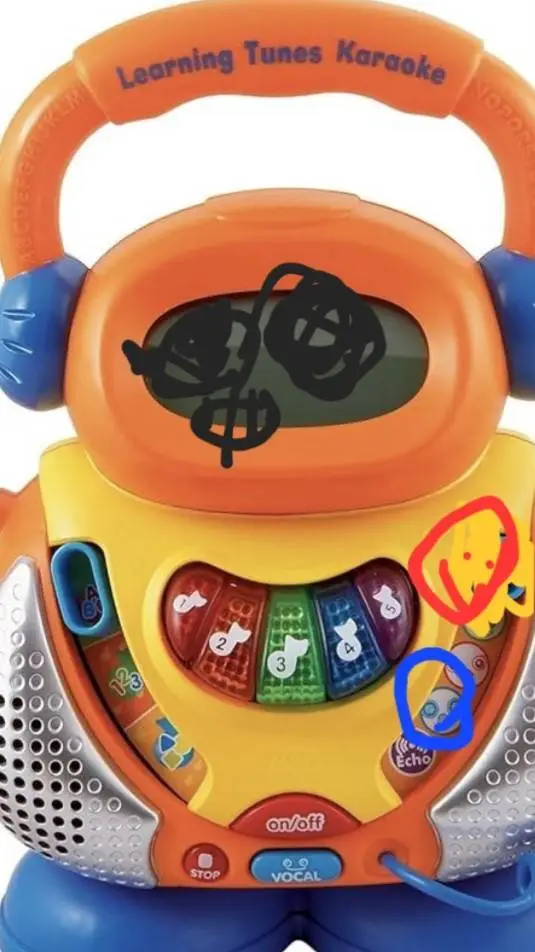 ai character: kidi karaoke robot background