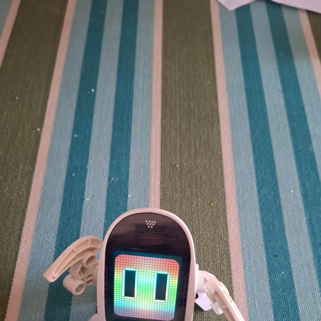 chat with ai character: octobot